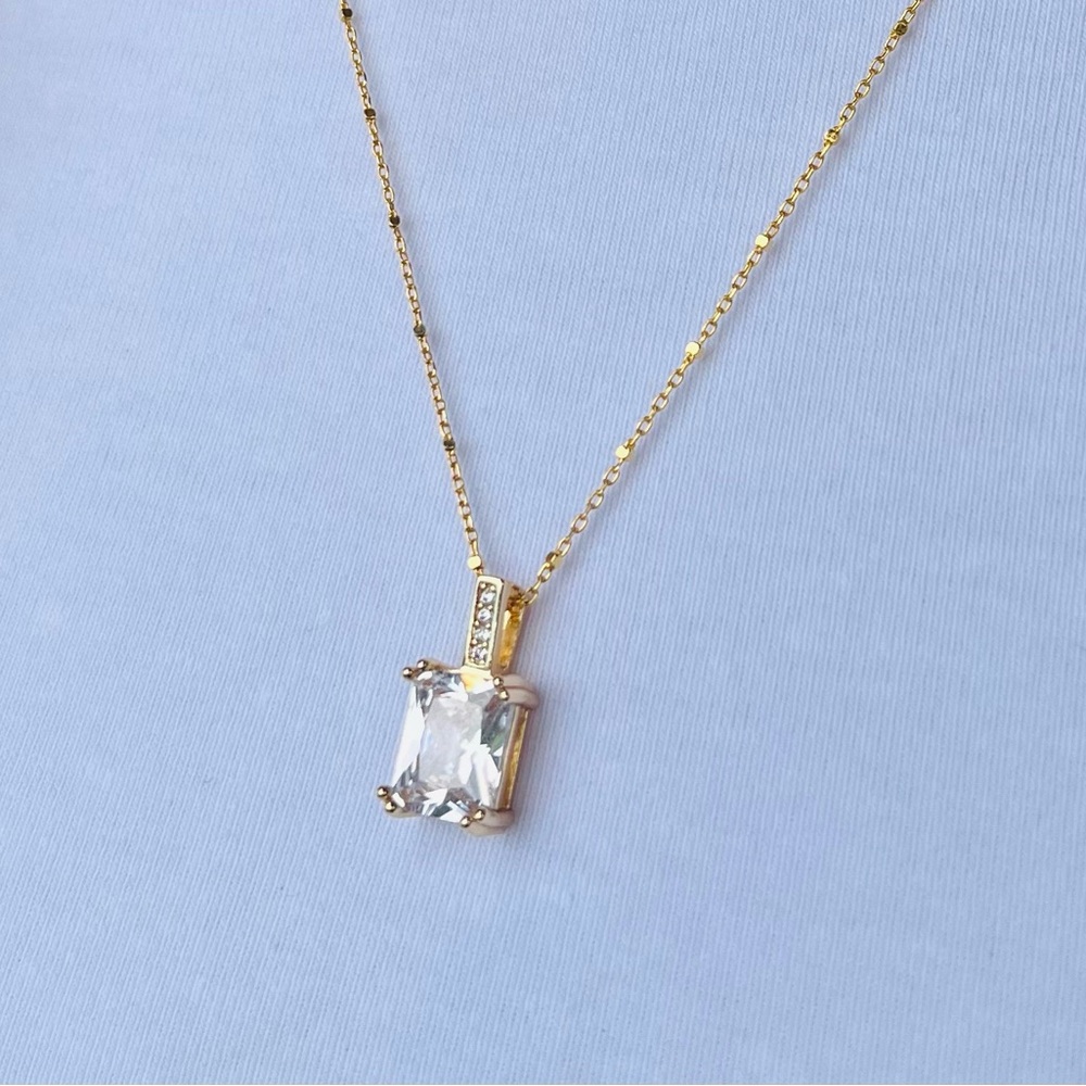 Belvedere Pendant